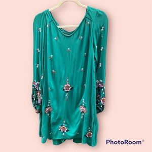 5/30 🔮Free People Green embroidered tunic dress medium
